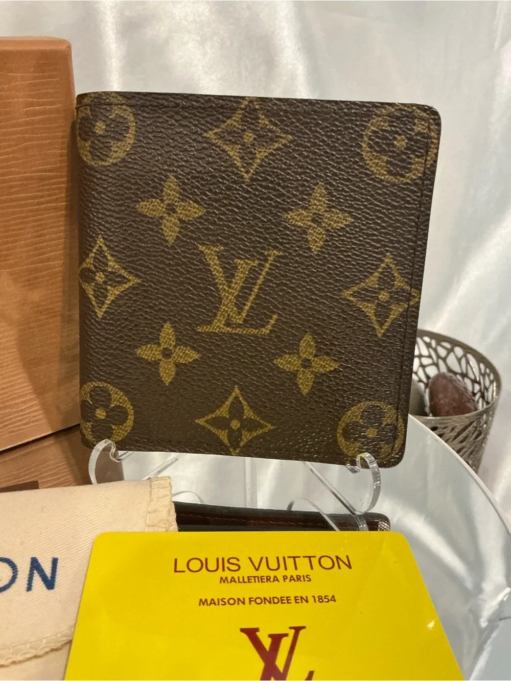 Preloved Great Vuitton Monogram Bifold Wallet Vintage Oct 2002